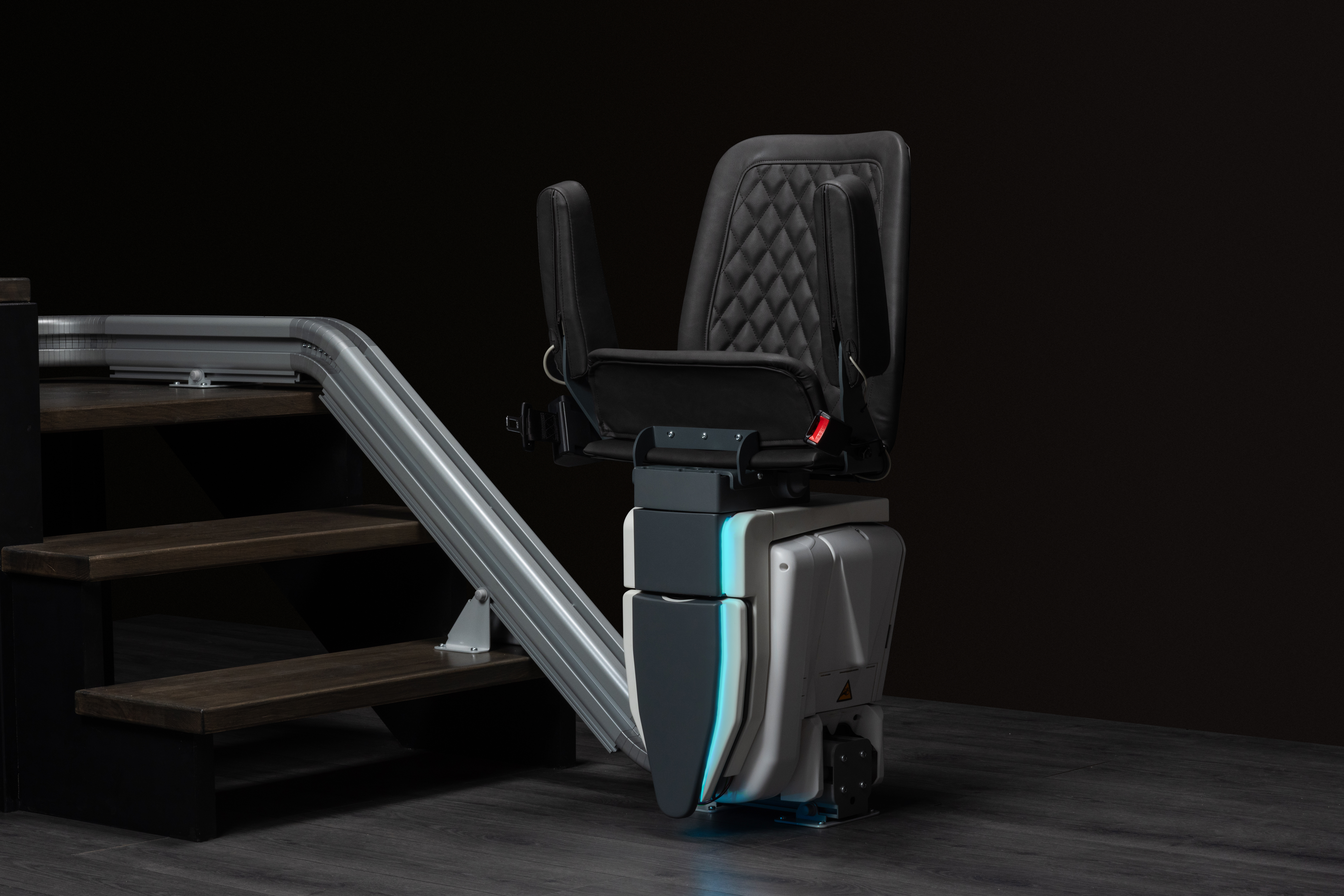 UP stoltrapphiss som säljs och installeras av Sydhiss